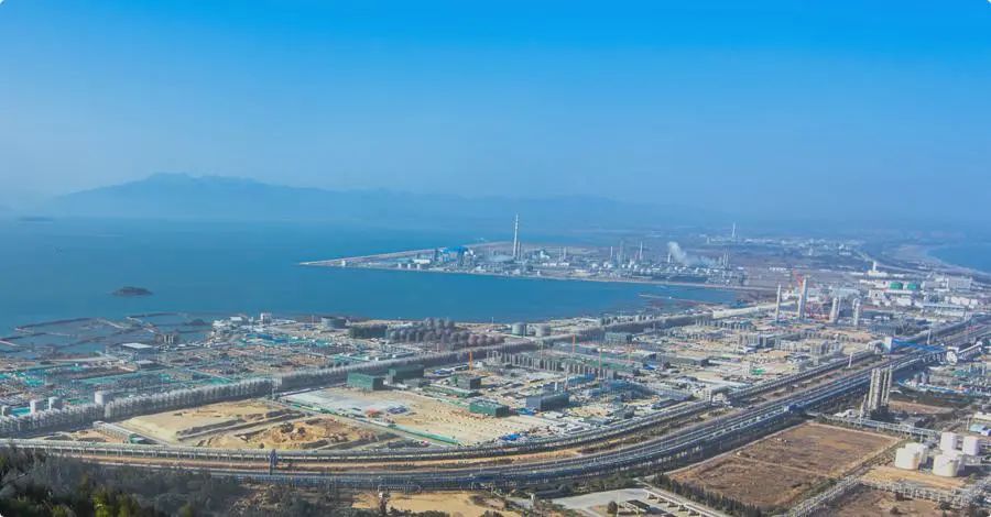 中沙古雷乙烯项目建设场景。漳州古雷开发区新闻中心供图